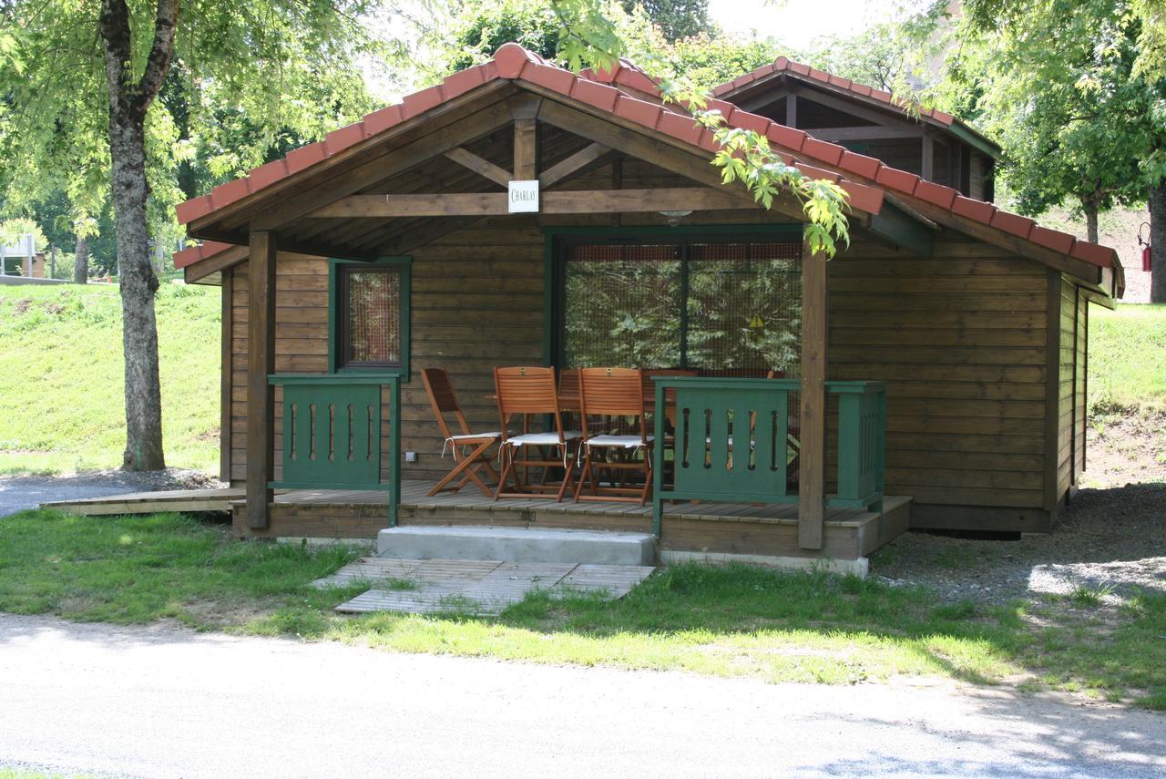 Camping Les Etoiles Saint-Sornin-Lavolps Exterior photo